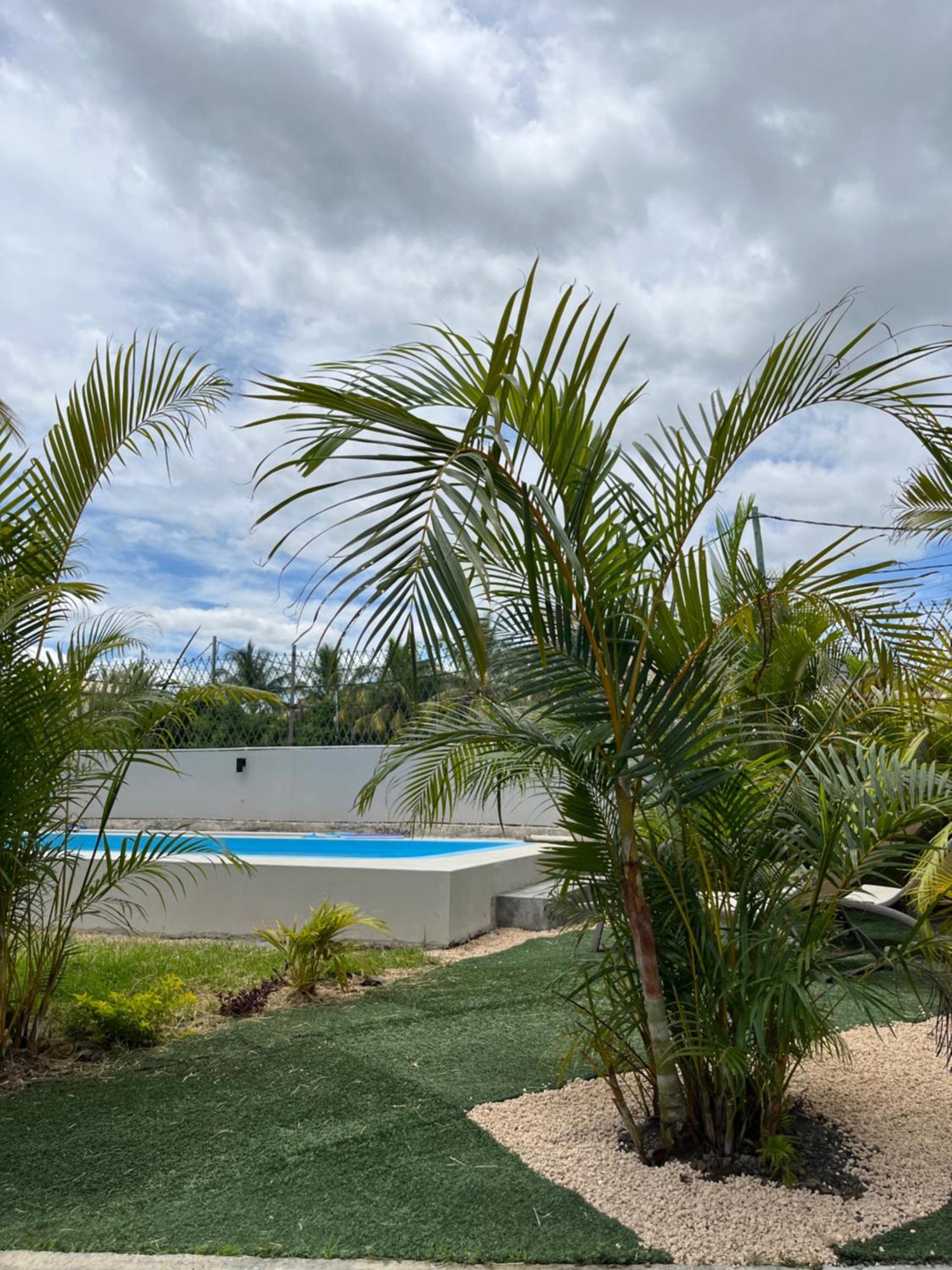 Cosy 2 Bedrooms Apts In Pereybere -Seasons Break Apartment Pereybere Beach Exterior foto